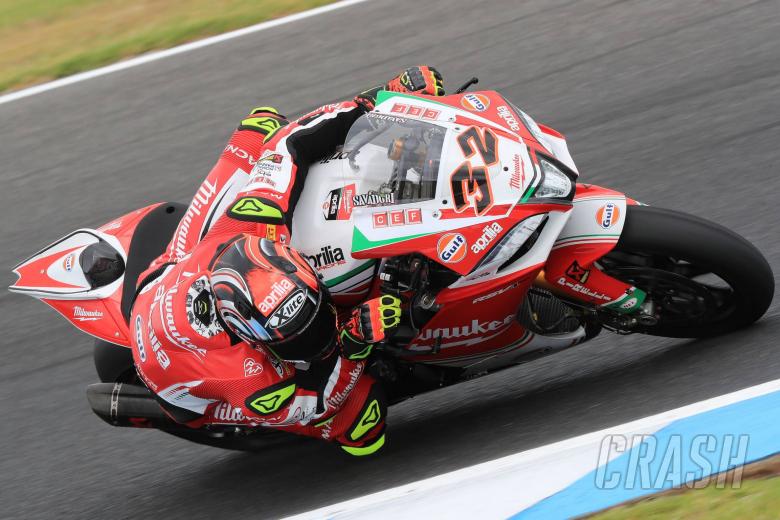 Savadori leads Camier in tricky weather at Phillip Island
