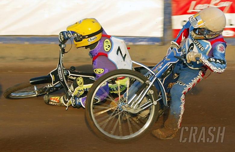 Racers face M4 rivals Robins.