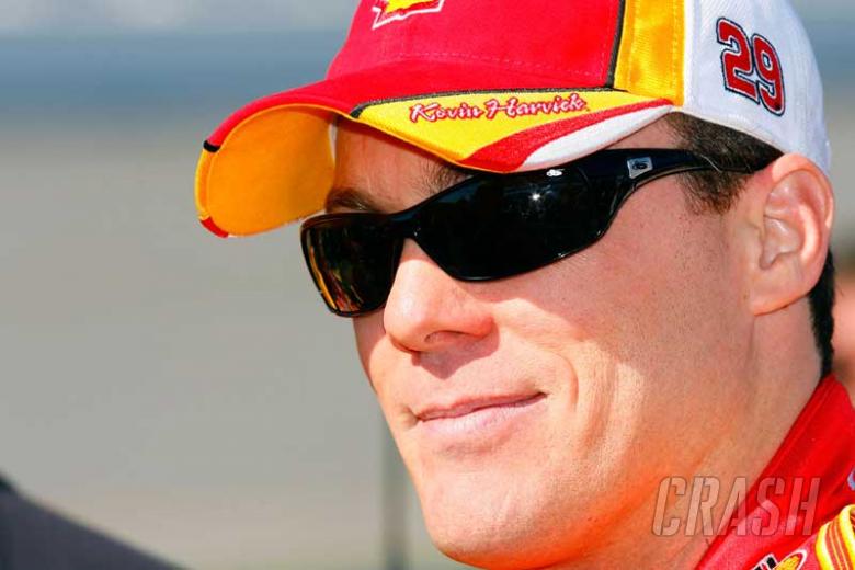 NWS: Harvick eyes fourth straight win at TMS.