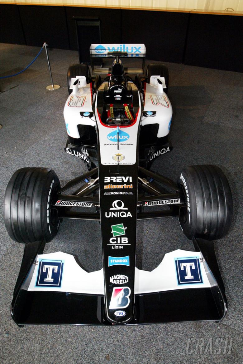 Minardi confirms title sponsor - Wilux.