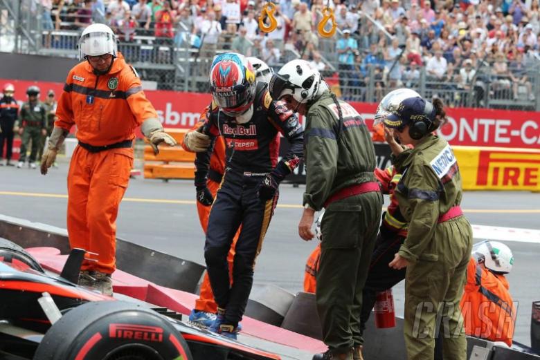 Massa blasts Verstappen for 'dangerous' crash