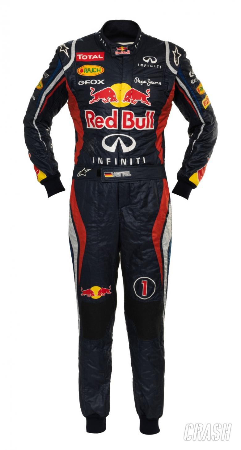 Vettel race suit raises ?11,000 for charity