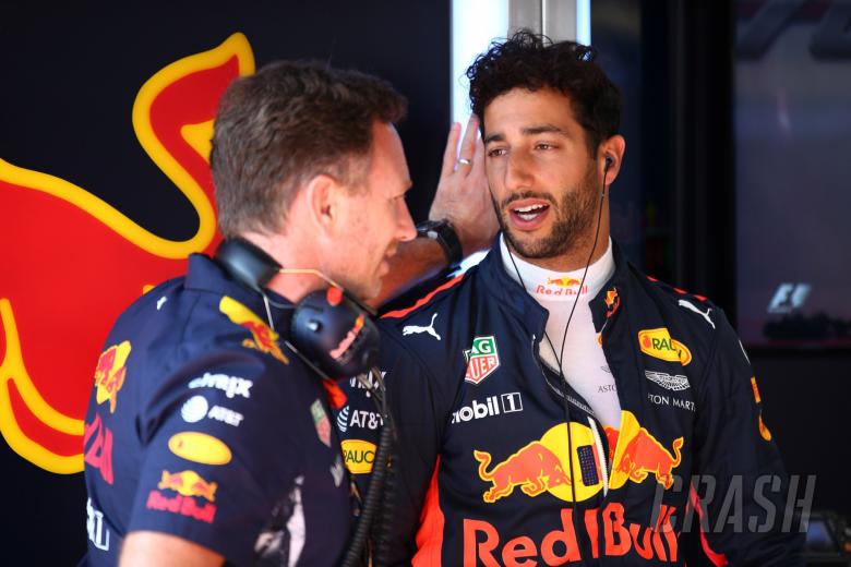  - Free Practice 3, Christian Horner (GBR), Red Bull Racing, Sporting Director and Daniel Ricciardo (AUS) Red Bull Racing