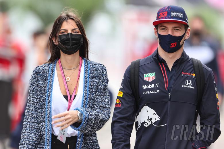 (L to R): Kelly Piquet (BRA) with her boyfriend Max Verstappen (NLD) Red Bull