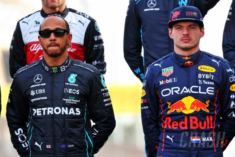 (L to R): Lewis Hamilton (GBR) Mercedes AMG F1 and Max Verstappen (NLD) Red Bull Racing at the start of season driver&#039;s