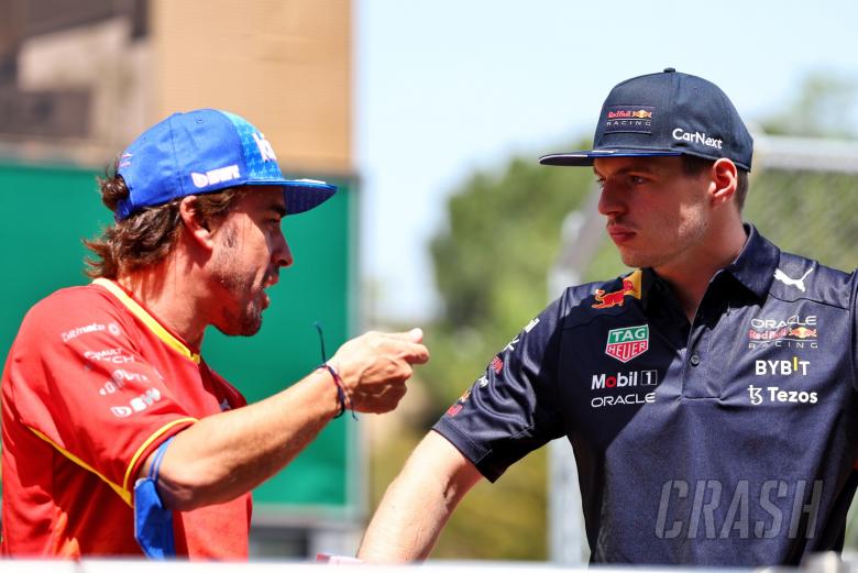 (L to R): Fernando Alonso (ESP) Alpine F1 Team and Max Verstappen (NLD) Red Bull Racing on the drivers parade. Formula 1
