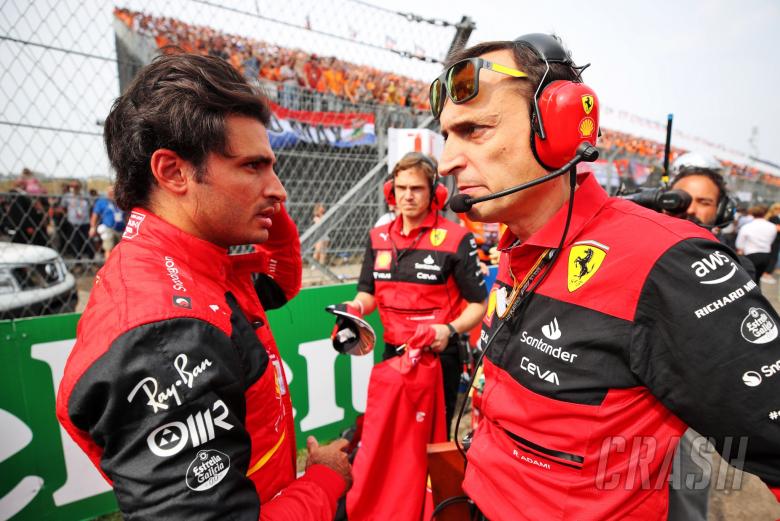 (L to R): Carlos Sainz Jr (ESP) Ferrari with Riccardo Adami (ITA) Ferrari Race Engineer on the grid. Formula 1 World