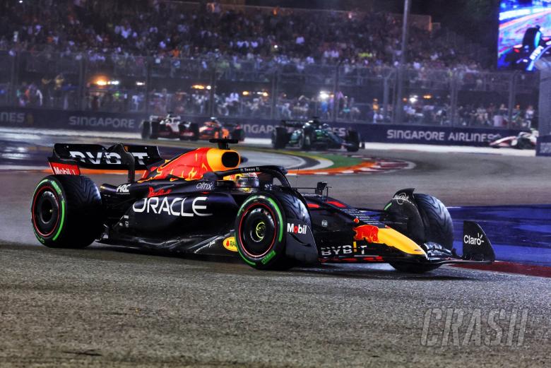 Max Verstappen (NLD) Red Bull Racing RB18. Formula 1 World Championship, Rd 17, Singapore Grand Prix, Marina Bay Street