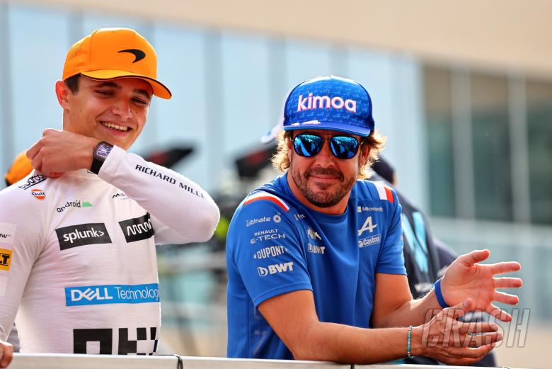 (L to R): Lando Norris (GBR) McLaren and Fernando Alonso (ESP) Alpine F1 Team on the drivers parade. Formula 1 World
