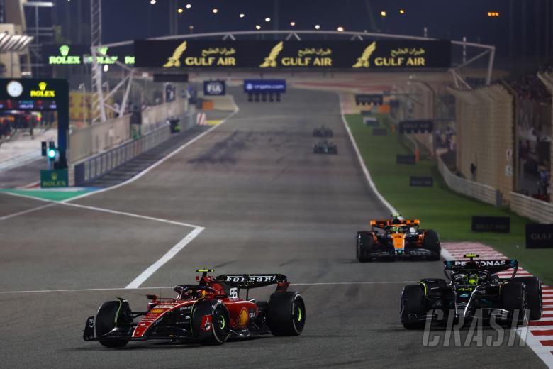 Carlos Sainz Jr (ESP) Ferrari SF-23 and Lewis Hamilton (GBR) Mercedes AMG F1 W14 battle for position. Formula 1 World