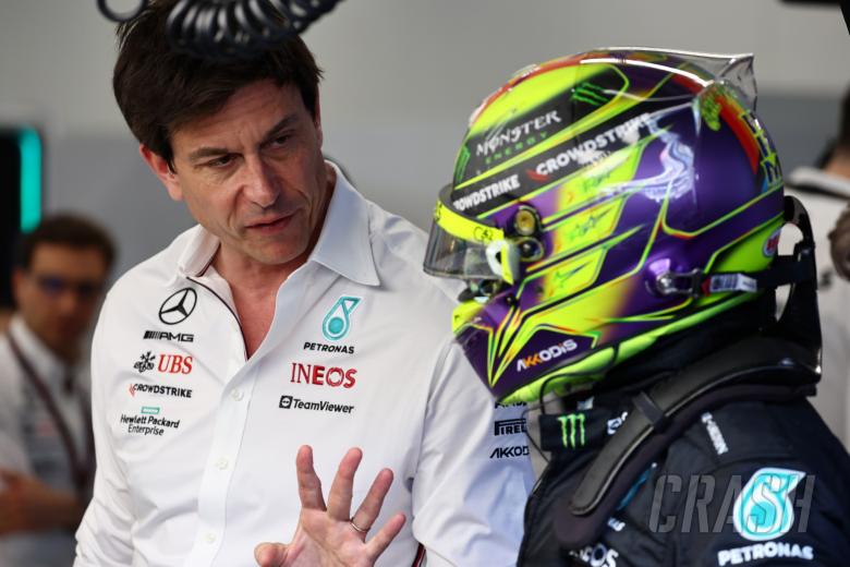 (L to R): Toto Wolff (GER) Mercedes AMG F1 Shareholder and Executive Director with Lewis Hamilton (GBR) Mercedes AMG F1.
