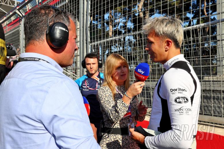 Alexander Albon (THA) Williams Racing on the grid with Ted Kravitz (GBR) Sky Sports Pitlane Reporter and Bernadette Collins