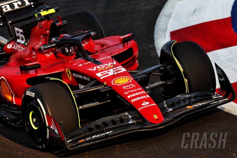 Carlos Sainz Jr (ESP) Ferrari SF-23. Formula 1 World Championship, Rd 16, Singapore Grand Prix, Marina Bay Street Circuit,