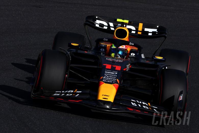 Sergio Perez (MEX) Red Bull Racing RB19. Formula 1 World Championship, Rd 17, Japanese Grand Prix, Suzuka, Japan,