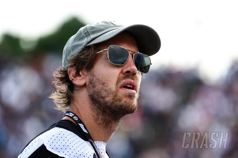 Sebastian Vettel (GER). Formula 1 World Championship, Rd 17, Japanese Grand Prix, Suzuka, Japan, Race Day.
-