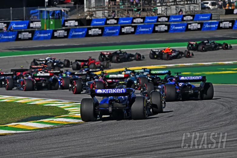 Logan Sargeant (USA) Williams Racing FW45 at the start of Sprint. Formula 1 World Championship, Rd 21, Brazilian Grand