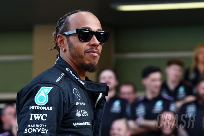 Lewis Hamilton (GBR) Mercedes AMG F1 at a team photograph. Formula 1 World Championship, Rd 23, Abu Dhabi Grand Prix, Yas