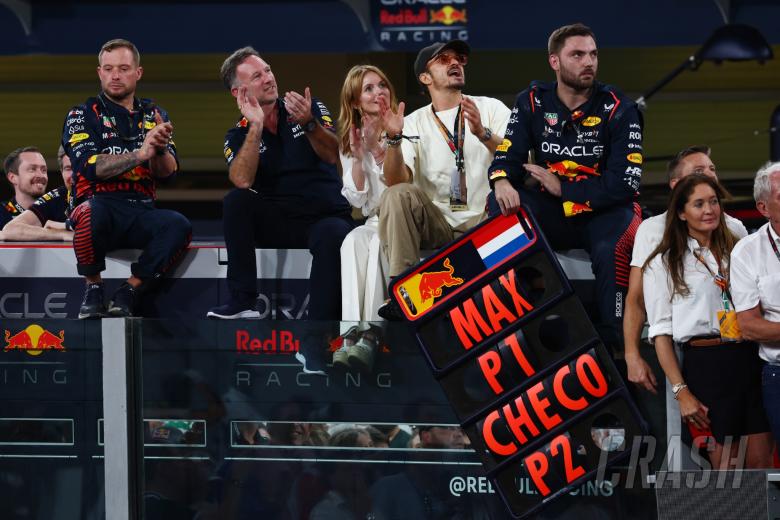 (L to R): Christian Horner (GBR) Red Bull Racing Team Principal celebrates at the podium with wife Geri Horner (GBR) Singer