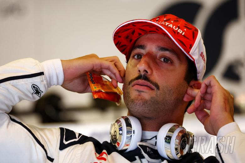 Daniel Ricciardo (AUS) AlphaTauri. Formula 1 World Championship, Rd 23, Abu Dhabi Grand Prix, Yas Marina Circuit, Abu