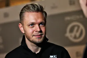 Magnussen wants 2019 F1 rules to end “joke” fuel saving
