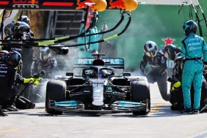 Lewis Hamilton (GBR) Mercedes AMG F1 W12 makes a pit stop.