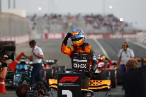 Oscar Piastri (AUS) McLaren MCL60 celebrates being fastest in Sprint Shootout. Formula 1 World Championship, Rd 18, Qatar
