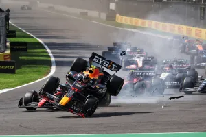 Charles Leclerc (MON) Ferrari SF-23 and Sergio Perez (MEX) Red Bull Racing RB19 - crash at the start of the race. Formula