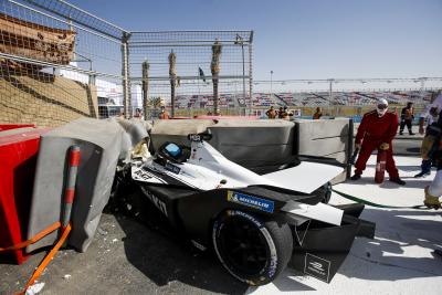 Frijns takes first FE pole in Diriyah with Mercedes banned from qualifying