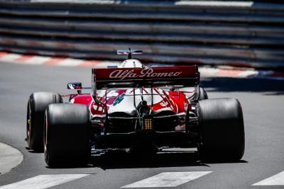 F1 flexi-wing clampdown ‘a joke’ and will cost Alfa Romeo “a fortune” - Vasseur