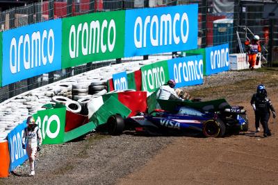 Daniel Ricciardo and Alex Albon crash at the start of the Japanese Grand Prix
