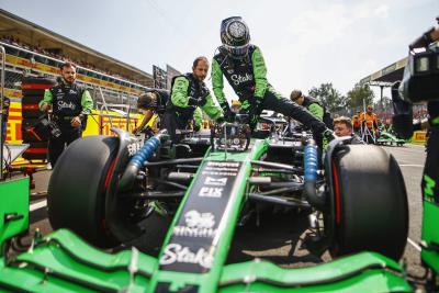 Zhou Guanyu on the grid at the Italian Grand Prix 