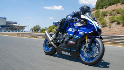 2025 Yamaha R1 Race.