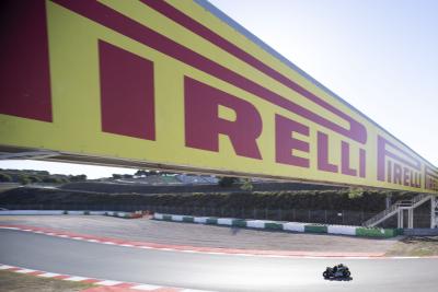 Alex Lowes passes under a Pirelli-badged gantry, 2024 Portuguese WorldSBK. Credit: Gold and Goose.