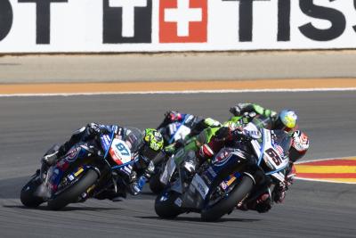 Jonathan Rea leads Remy Gardner, 2024 Aragon WorldSBK. Credit: Gold and Goose.