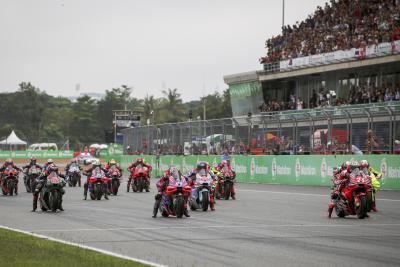 MotoGP race start, 2024 Thai Grand Prix. Credit: Gold and Goose.