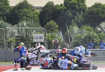 Alcoba triggers pile-up at Indian Moto2 Grand Prix