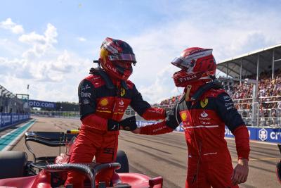 Bagaimana Sainz Bangkit dari Insiden FP2 untuk Start Baris Depan?