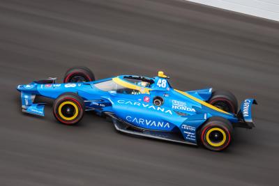 Newgarden Fastest in Indy 500 Test Hampered by Crashes