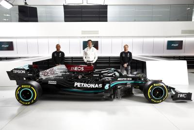 Mercedes Sama Sekali Tidak Meragukan Komitmen Lewis Hamilton