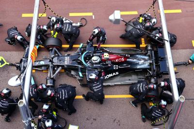 Mercedes still unable to remove wheel stuck on Bottas’ F1 car