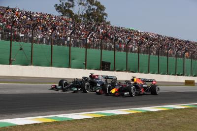 Arti Kemenangan F1 GP Sao Paulo yang Menantang bagi Hamilton