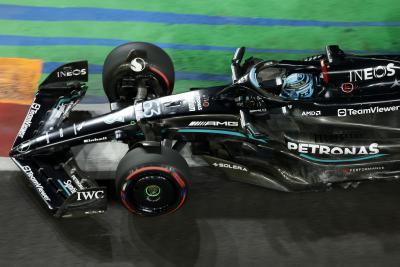 Hamilton Pede dengan Platform Mercedes setelah Jumat Terbaiknya