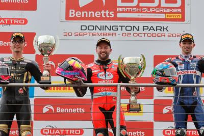 British Superbikes Donington Park: Kemenangan Ray menghentikan Sykes treble