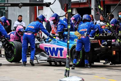 Alonso’s “unbelievable” points loss - but Alpine say they’re not failing him