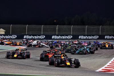 Verstappen eases to Bahrain win, Alonso passes Hamilton for podium