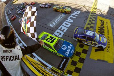NASCAR: Eliott Kalahkan Blaney dalam Photo-Finish di Talladega