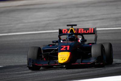 Vips junior Red Bull membawa kemenangan Austria F3