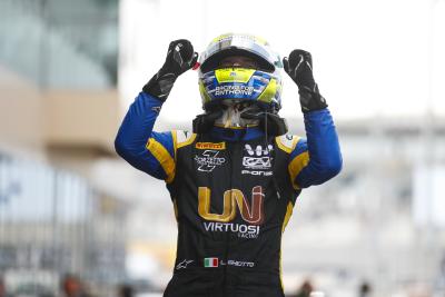 Ghiotto closes out F2 season with Abu Dhabi Sprint Race win