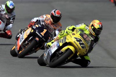 Rossi: Saya pikir 'mengapa mereka sangat lambat?'… Dan jatuh!