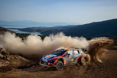 Rapid Neuville inherits Acropolis Rally lead as Loeb retires